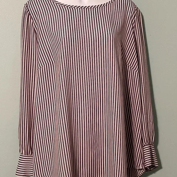 Loft Plus Blouse Pin Stripes Size 18 Keyhole Back - Picture 11 of 16